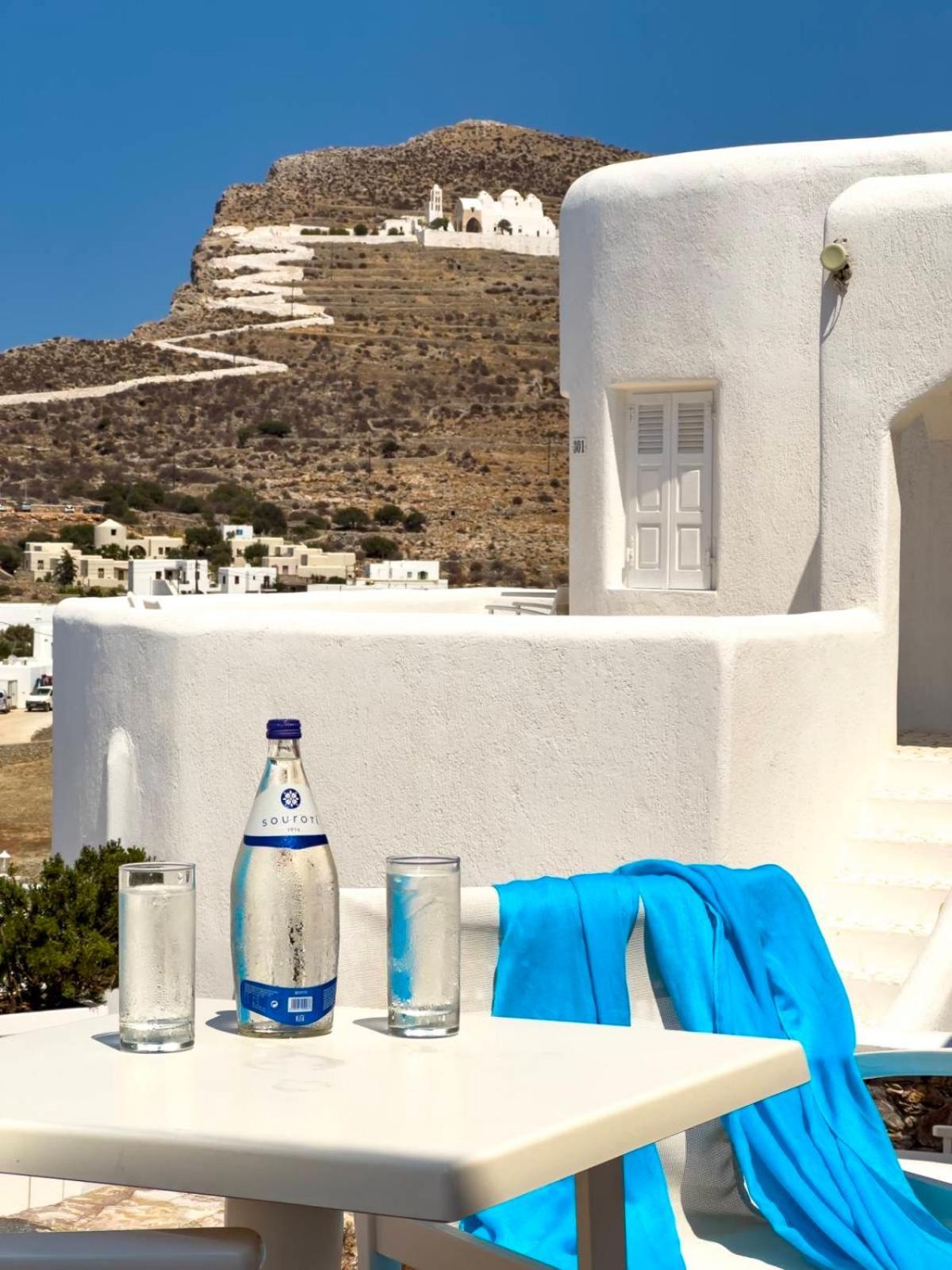 Aspalathras White Hotel Folégandros エクステリア 写真
