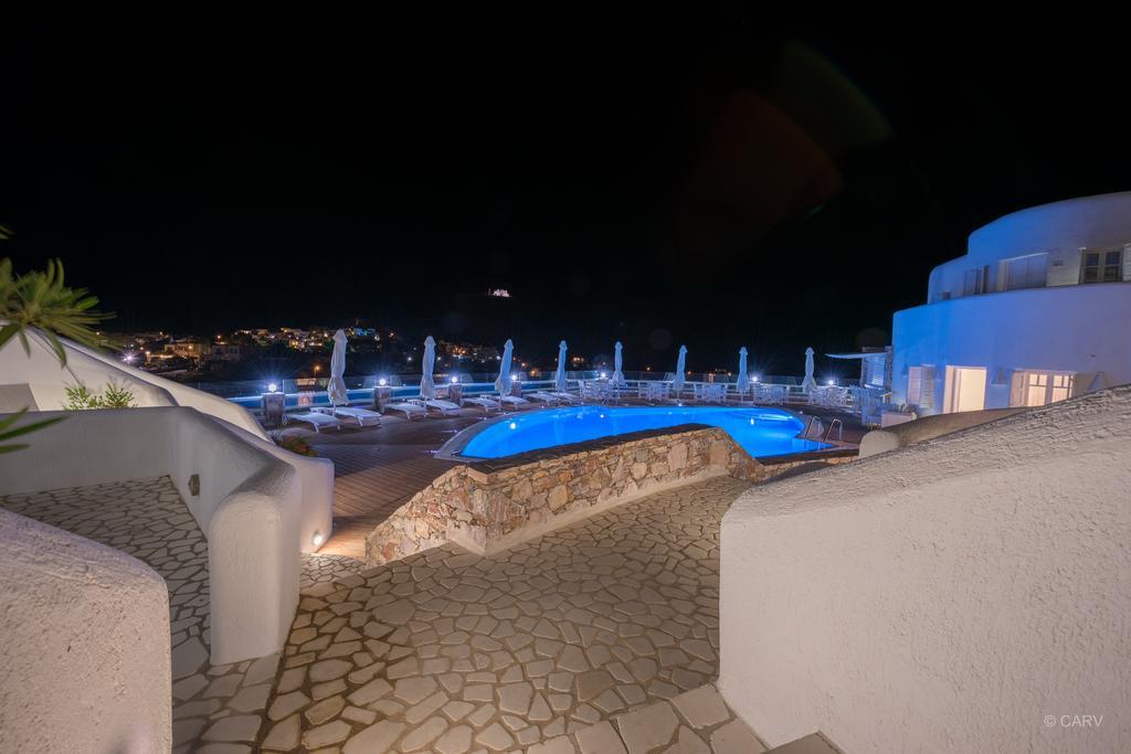 Aspalathras White Hotel Folégandros エクステリア 写真