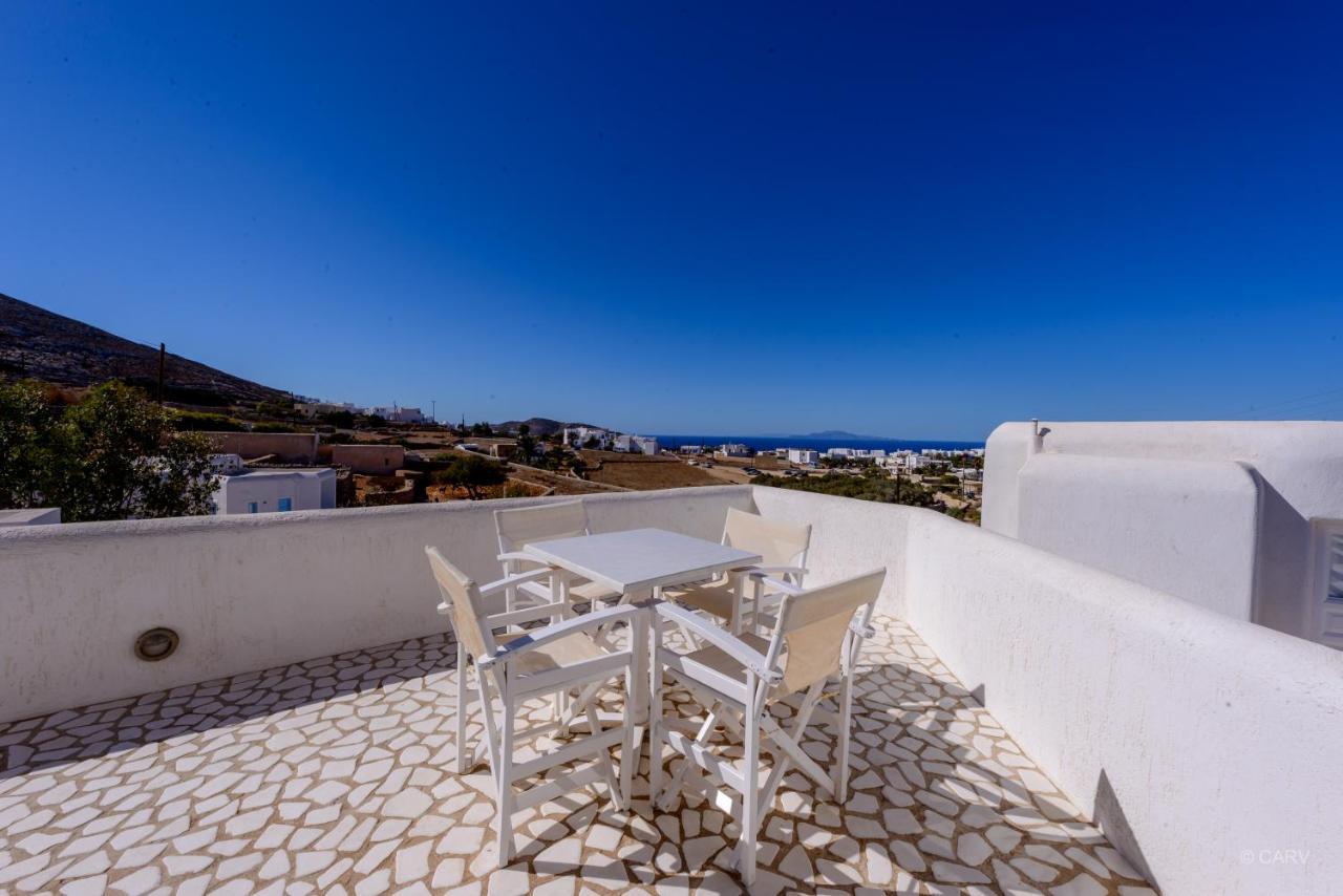 Aspalathras White Hotel Folégandros エクステリア 写真