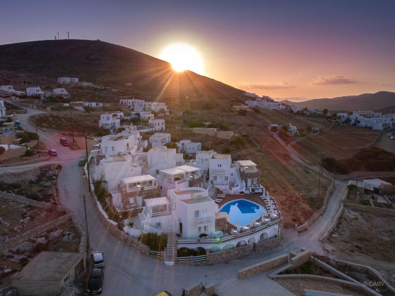 Aspalathras White Hotel Folégandros エクステリア 写真